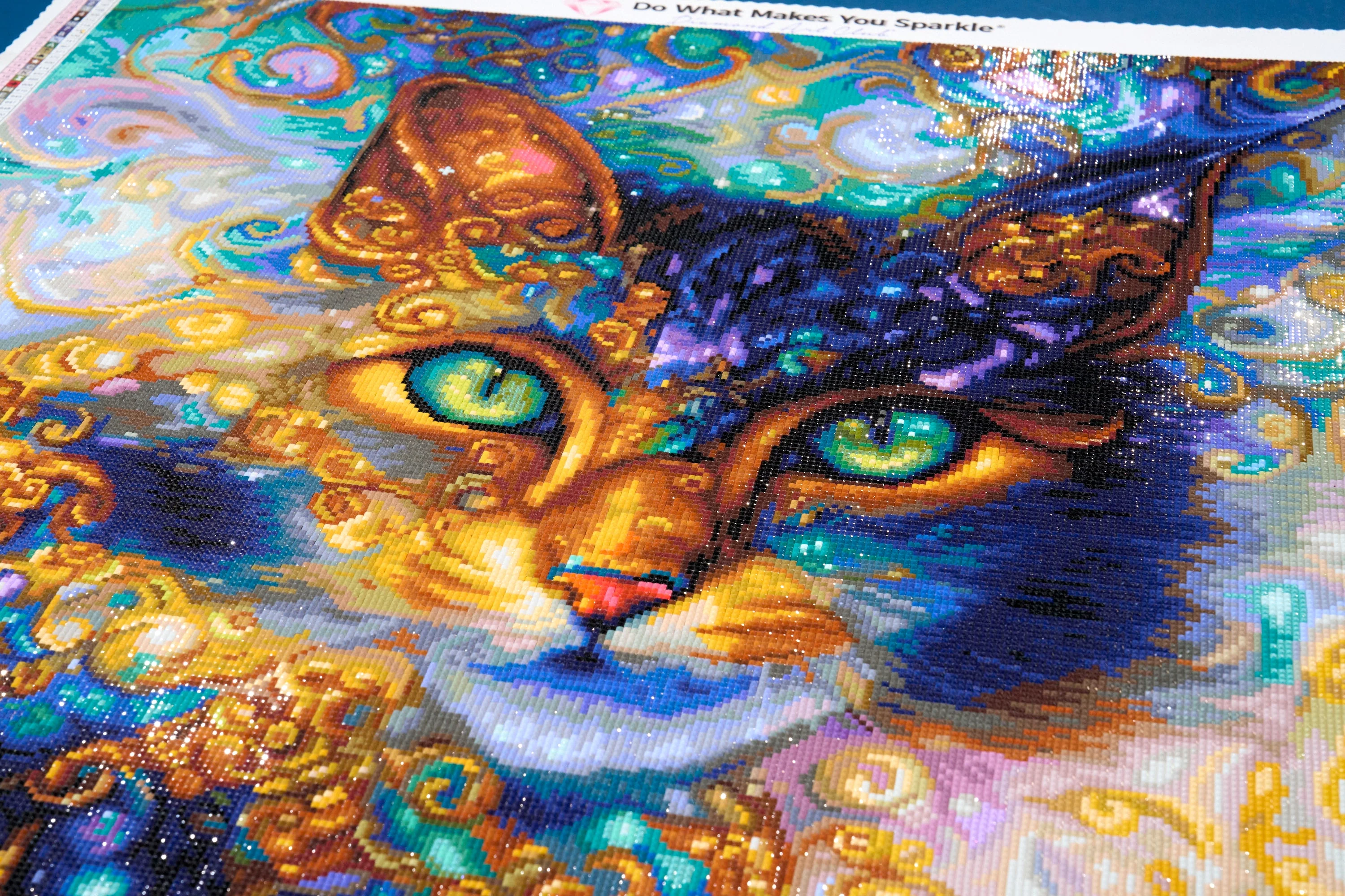 Chloe the Maine Coon Glitter Cat - Image 4